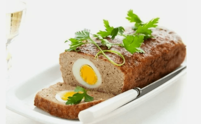 Միսը հավաքվում է ձուով `Ducan- ի սննդակարգի վրա